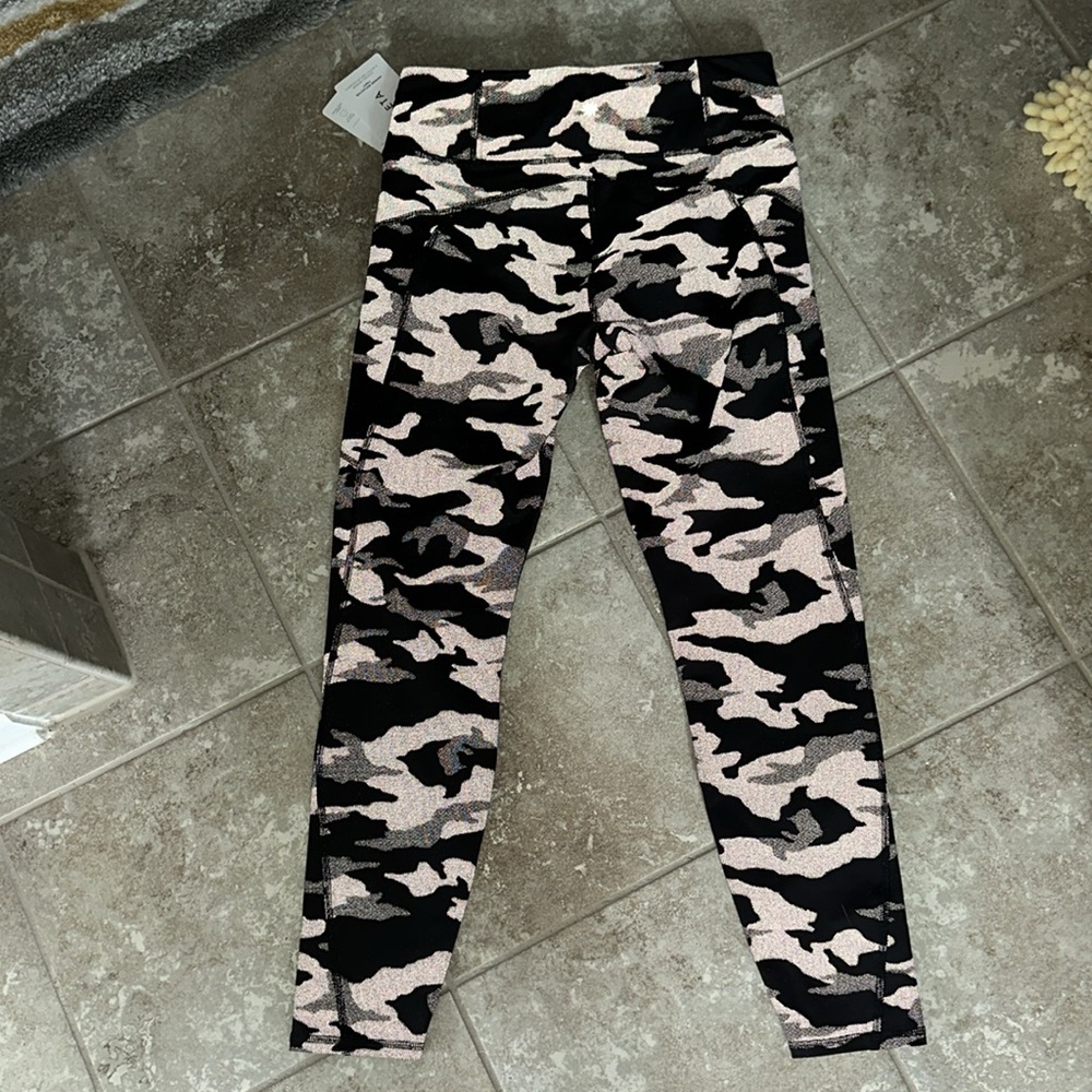 NWT 🏔️ Athleta Ranier Reflective Tights 🖤